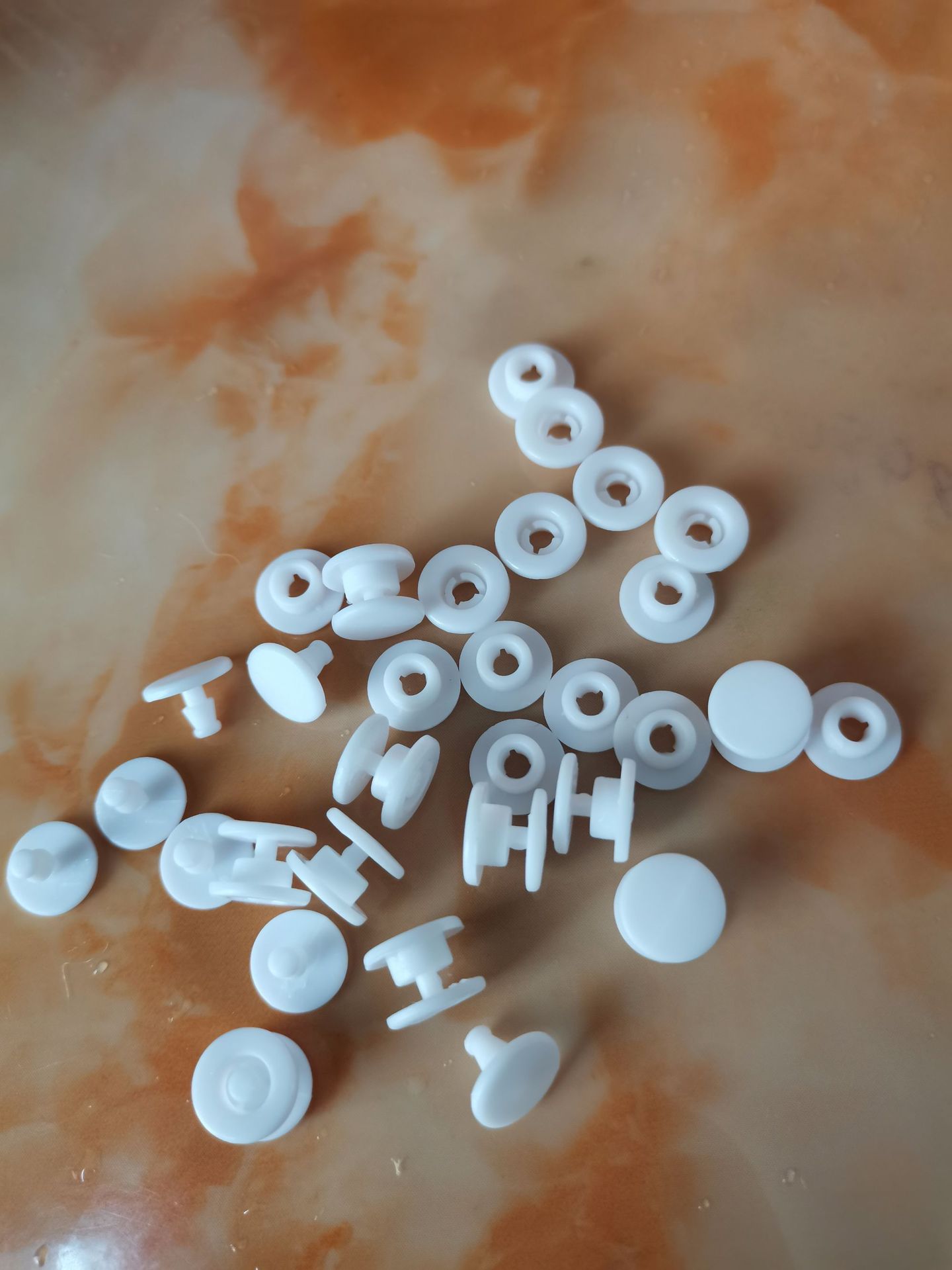 厂家直销防护面罩纽扣 环保塑料二合扣 子母扣 钮扣 一次性按扣