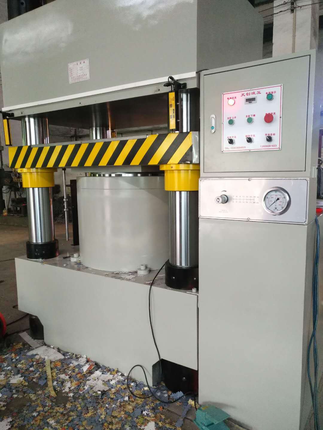 800吨四柱拼图油压机液压机压力机可压2000片以下拼图