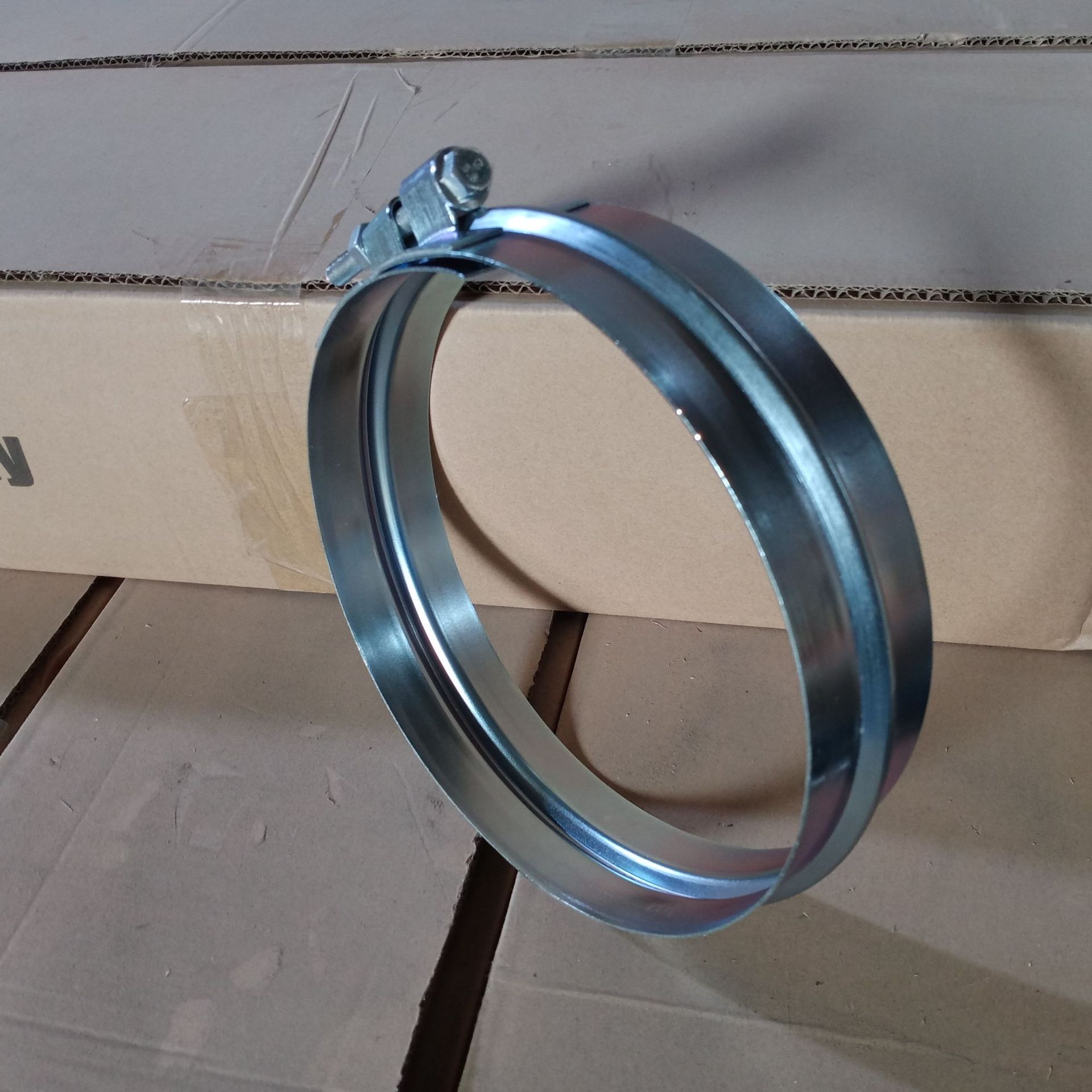 厂家批量风管螺旋抱箍镀锌卡扣卡子 对开式风管抱箍宽卡箍