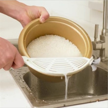 新品多功能淘米器厨房淘米勺洗米筛不伤手沥水器淘米刷淘米棒