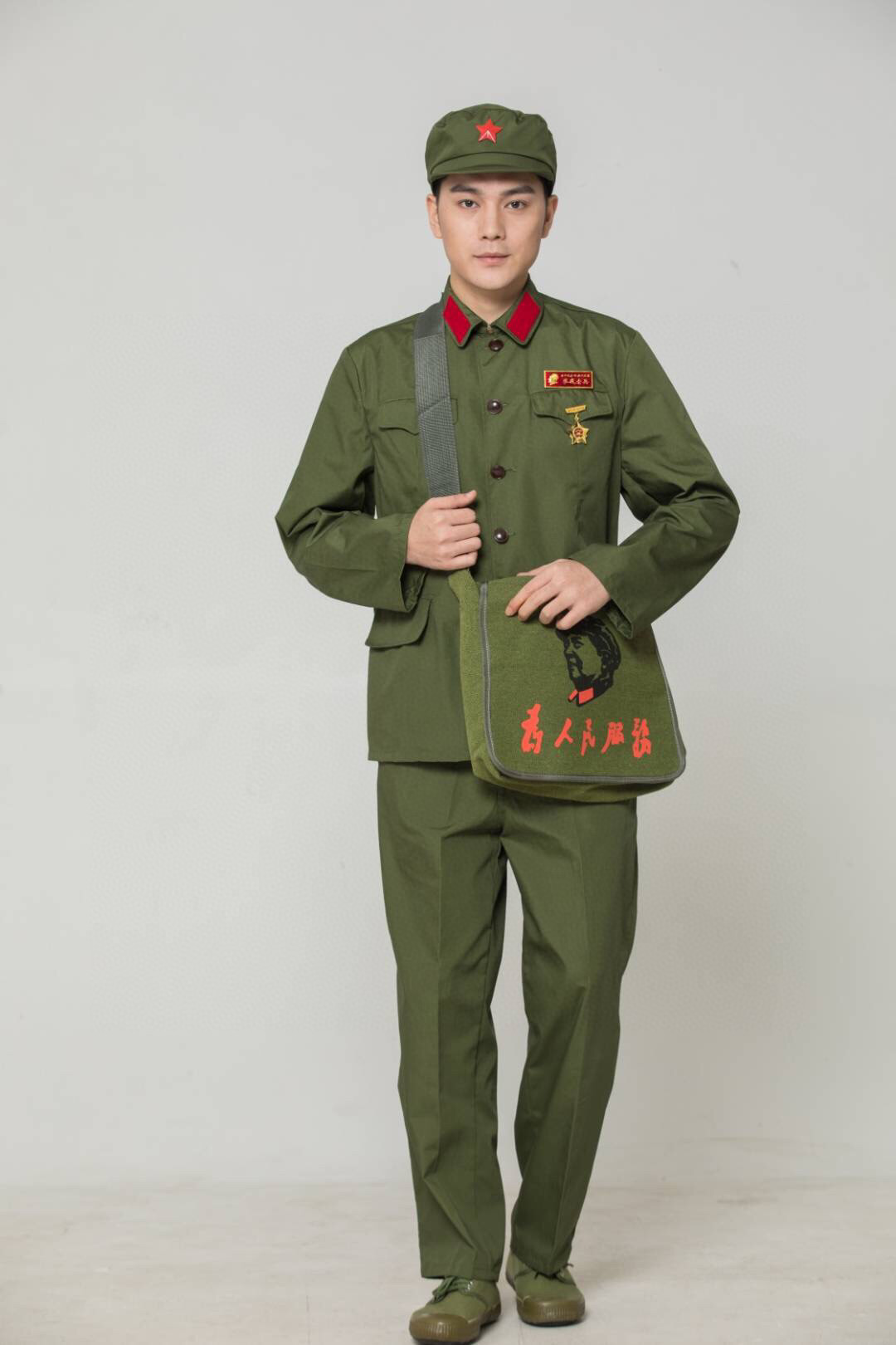 65式军装 老式军绿迷彩服套装 红卫兵五角星演出服 65女款老军装