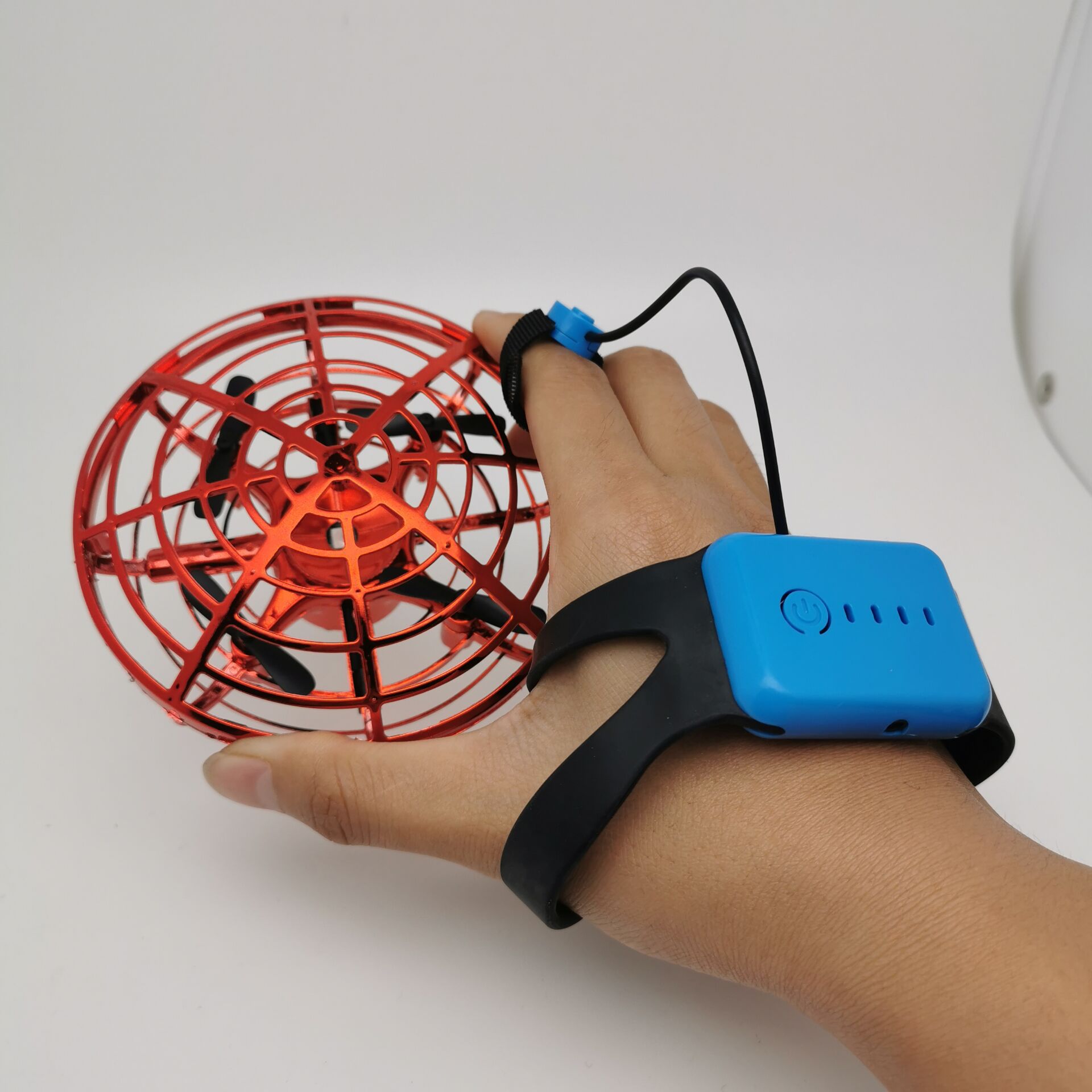 跨境爆款ufo悬浮飞碟感应飞行器 迷你智能玩具手势儿童感应飞碟