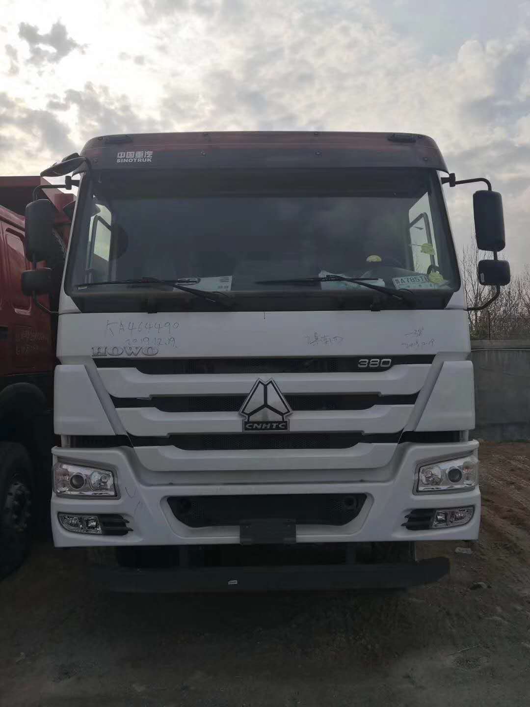 供应白色城市渣土车可全国落户18953179819