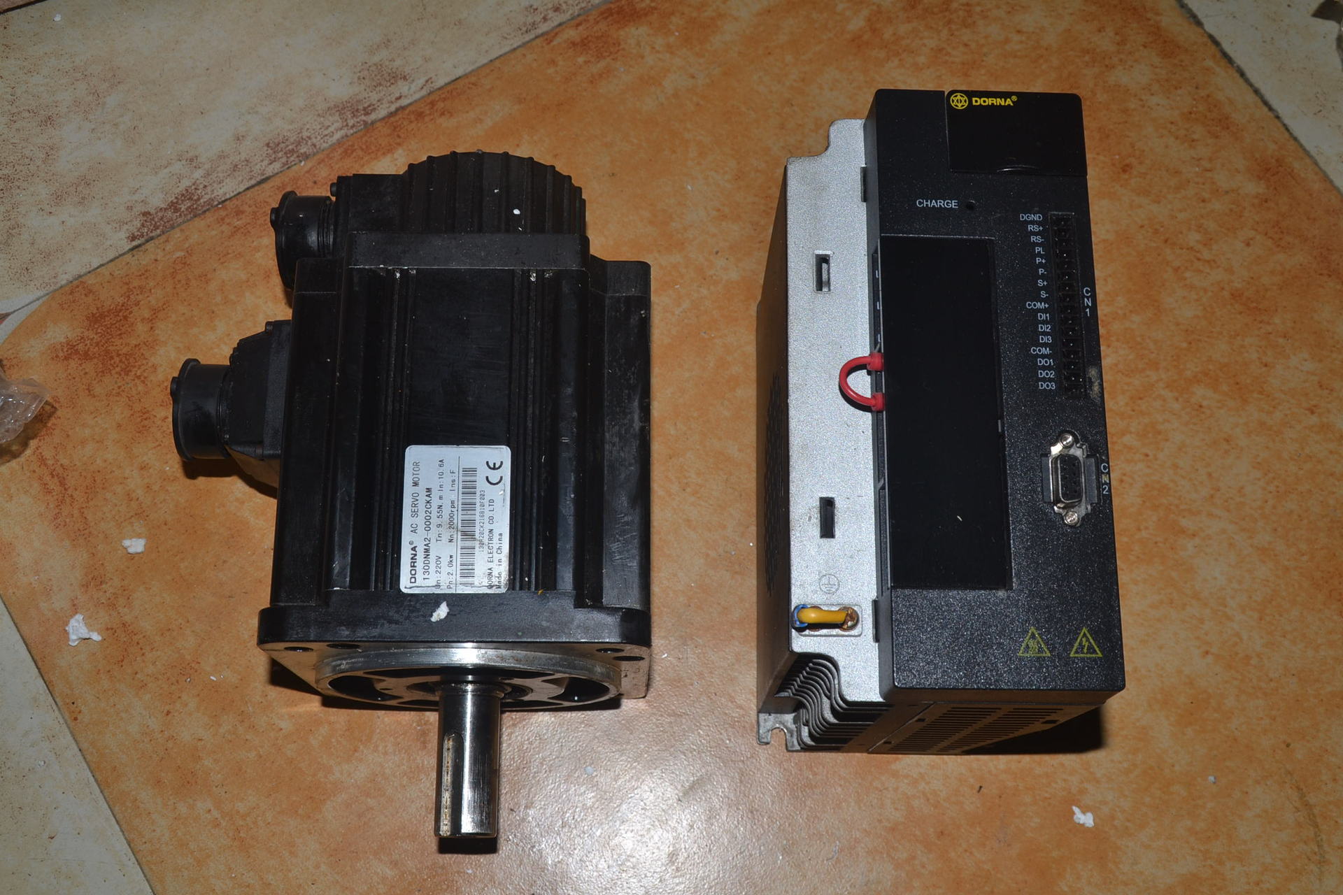 东菱130dnma2-0002ckam eps-bs-02d2aa-1000-s 伺服电机 驱动器