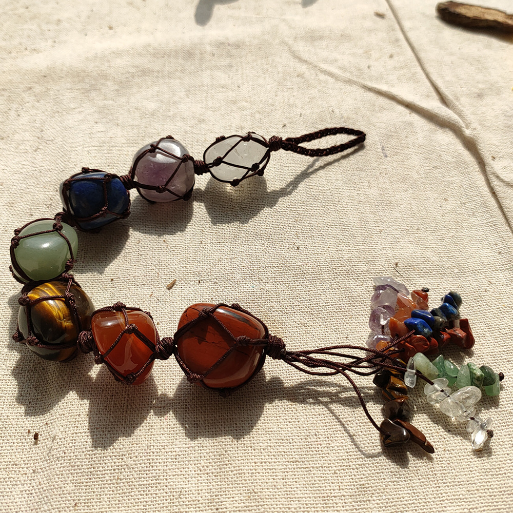 天然石七彩七脉轮不规则挂件能量石七脉轮彩色汽车挂饰手工编织