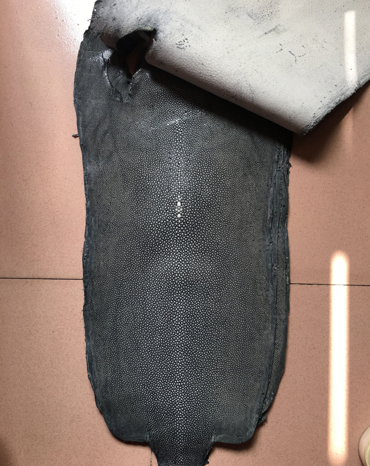 珍珠鱼皮手工diy皮料全磨面皮料整张皮料魔鬼鱼皮