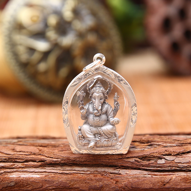 泰国佛牌真品 屈胶战化2556年 象神佛牌 纯银 亚克力外壳