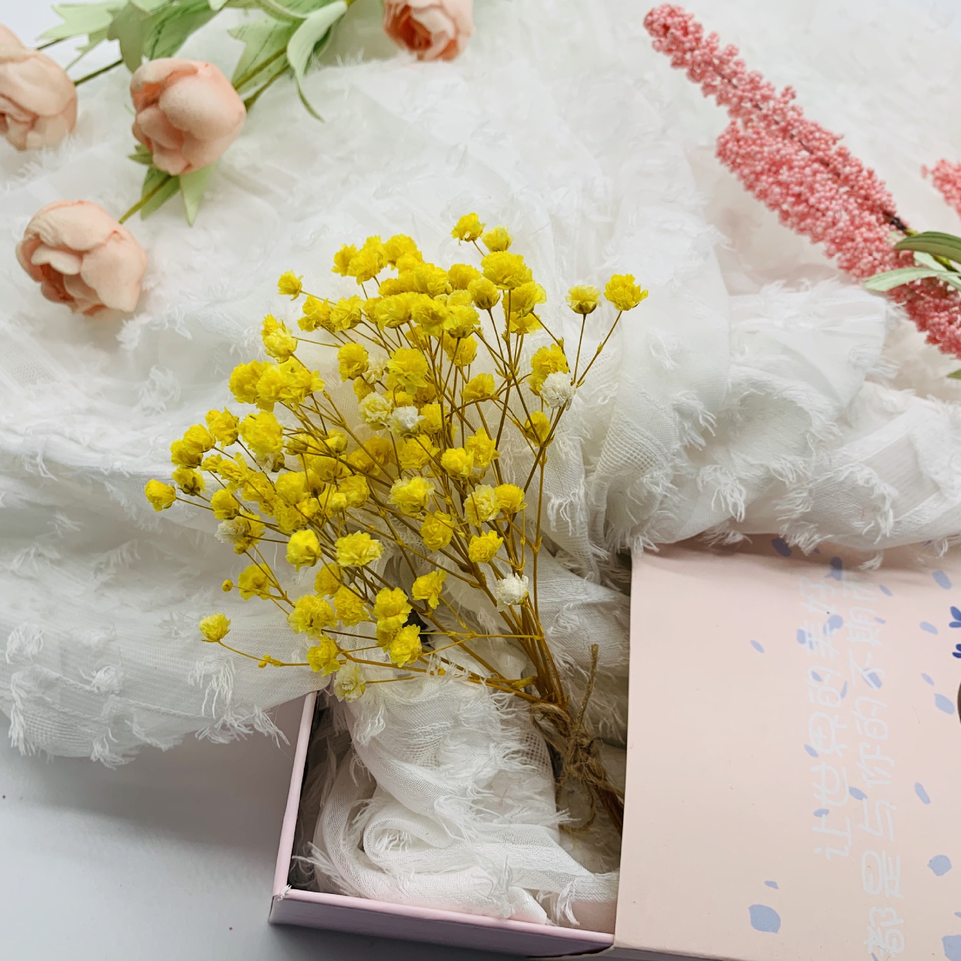 干花花束永生花 满天星 勿忘我 水晶草喜糖礼品婚庆礼盒搭配