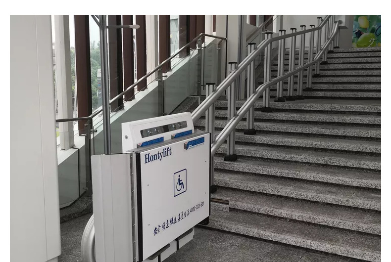 家用电梯楼梯残疾人轮椅升降平台斜挂无障碍平台电动弯曲爬楼机