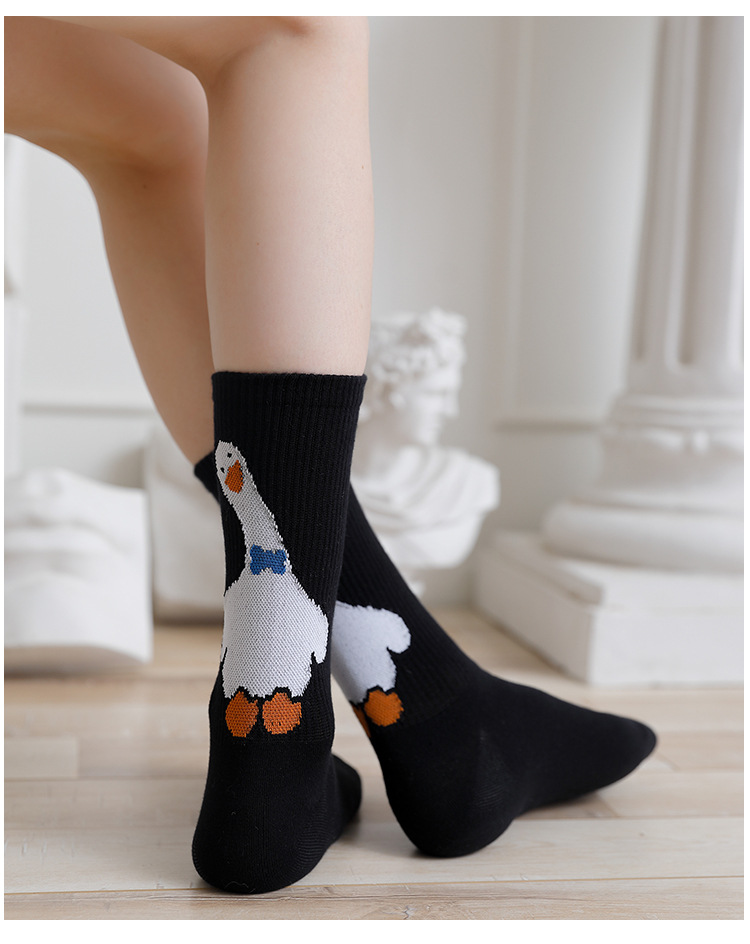 2020秋冬新款ins潮袜可爱卡通鸭子棉袜批发 袜子女