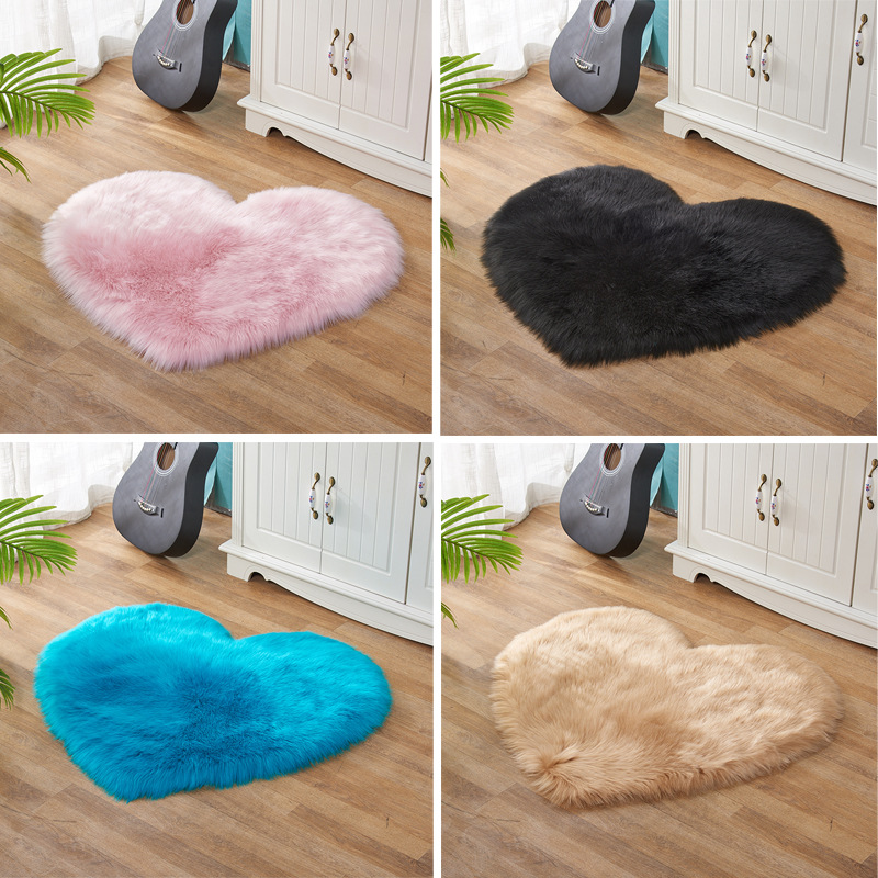 Wool-like Heart-Shaped Carpet Living Room Home Floor Mat Cute Heart Plush Sofa Cushion Cute Decoration