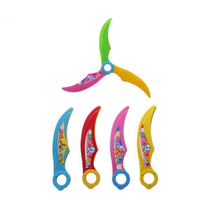 专业生产赠品小玩具 魔术旋转飞刀 万圣节糖果玩具淘宝促销小礼品