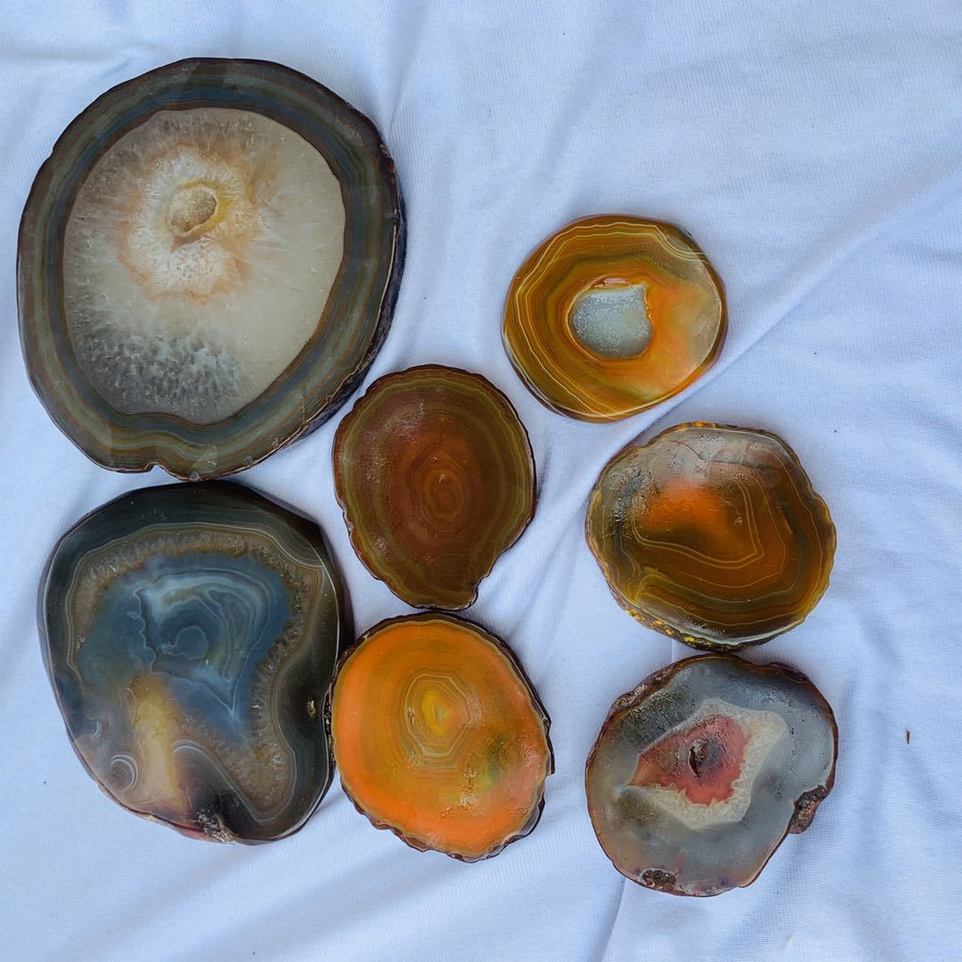 原石切片玛瑙片圆片风景片饰品茶杯垫 玛瑙奇石风景石批发