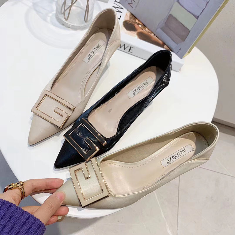 金洛熙现货女尖头人造pu日系女式时装单鞋方扣鞋透气中跟女鞋