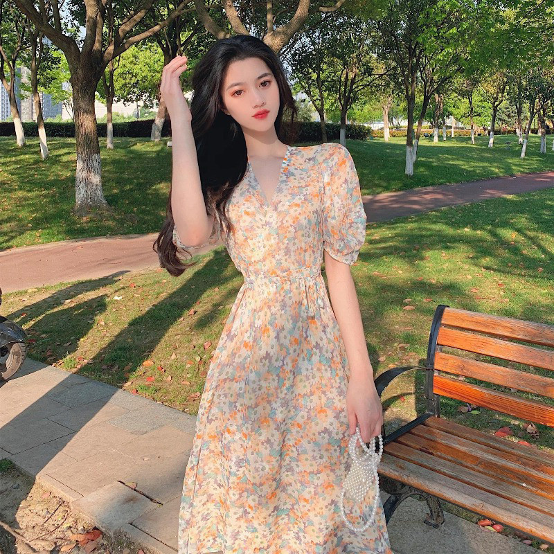 纯黄色雪纺连衣长裙图片