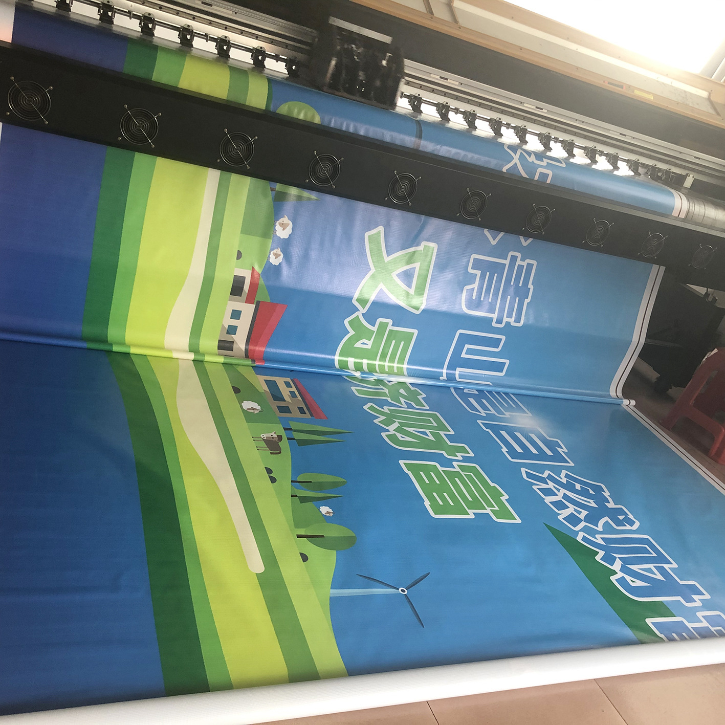 直销550广告布写真喷绘550黑底灯布户外活动背景展架画面灯布地贴