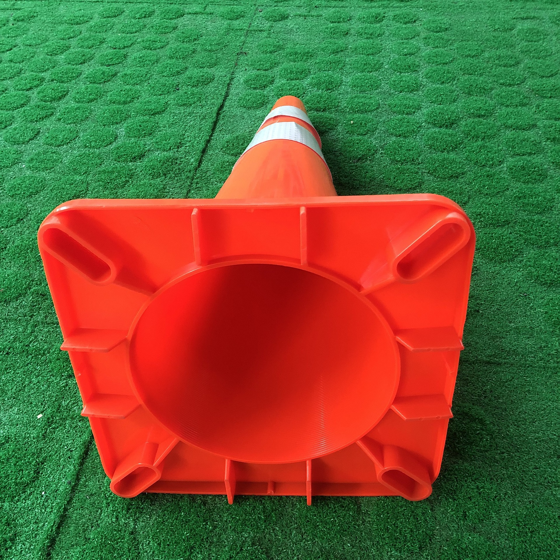 厂家批发橡胶pvc路锥 70cm反光锥桶 pvc路锥 安全路障 雪糕筒