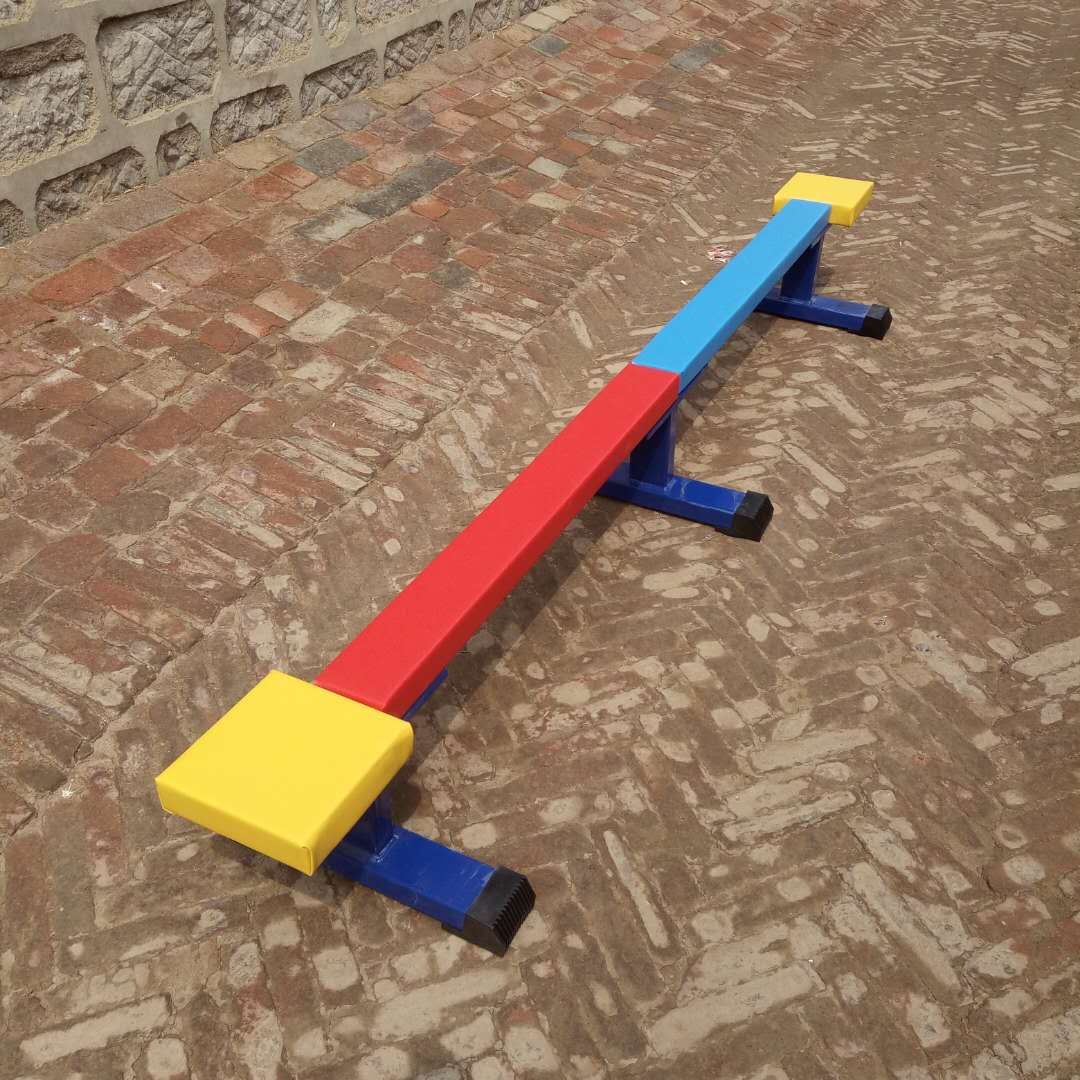 幼儿园木质平衡木学校体测 测试平衡木体测长凳 运动平衡木