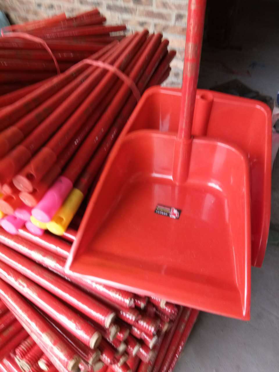家用垃圾铲塑料扫把簸箕厂家供应10元模式地摊跑江湖地板笤帚畚斗