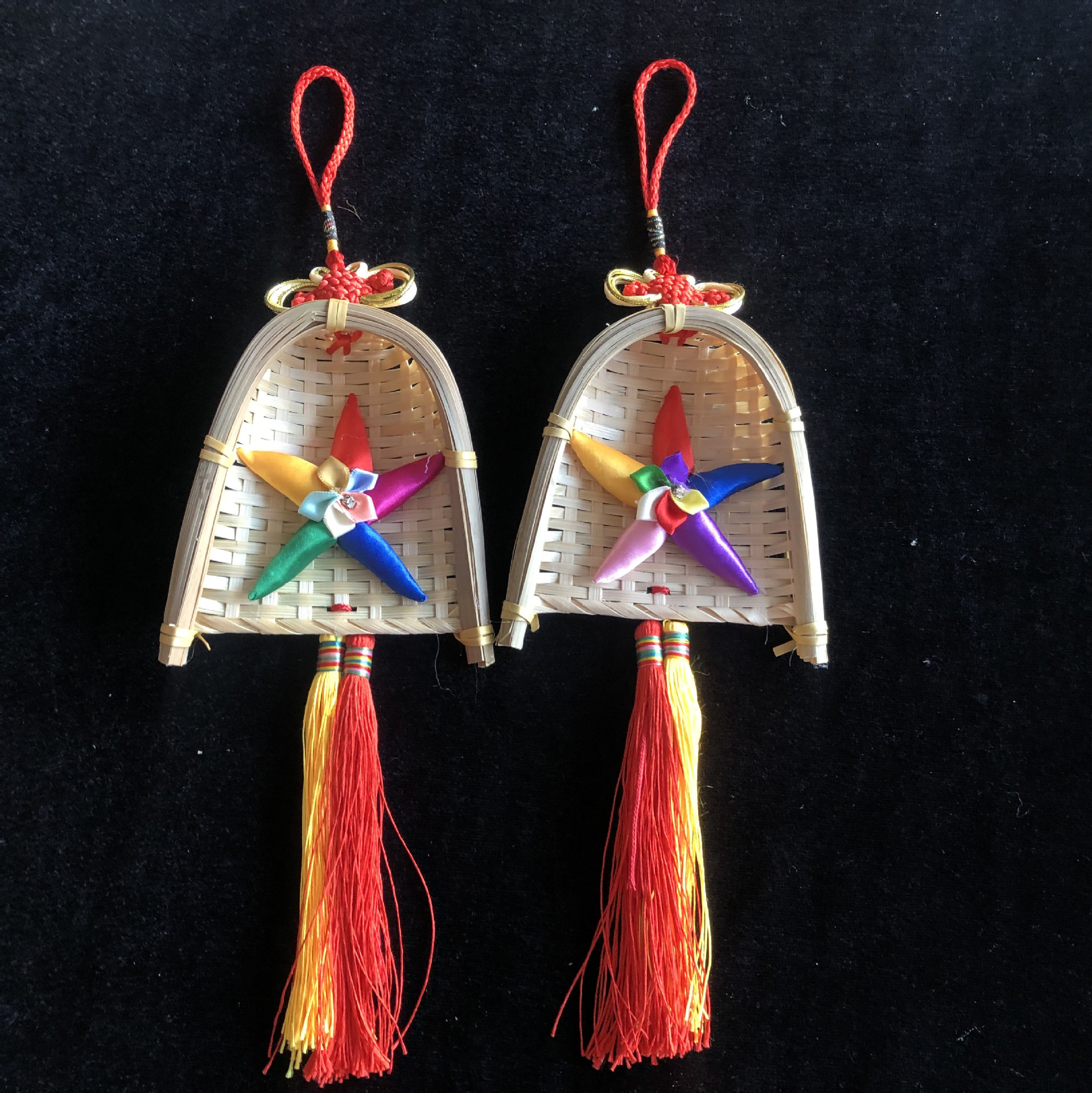 小簸揿挂件朝鲜族特色簸箕挂饰民俗工艺品红蓝流苏韩式料理店装饰