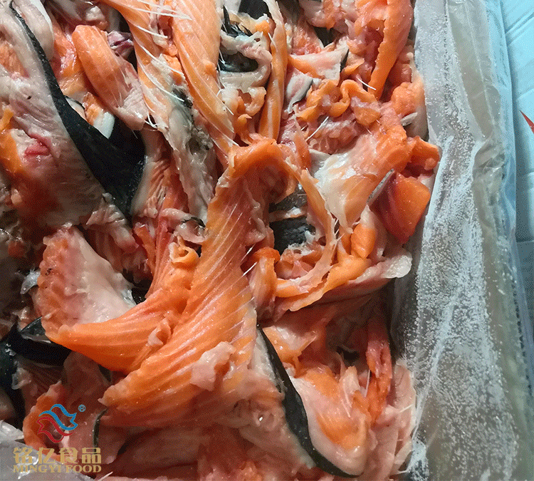 铭亿食品 智利进口三文鱼边角料 冷冻冰鲜三文鱼下脚料带骨边角料