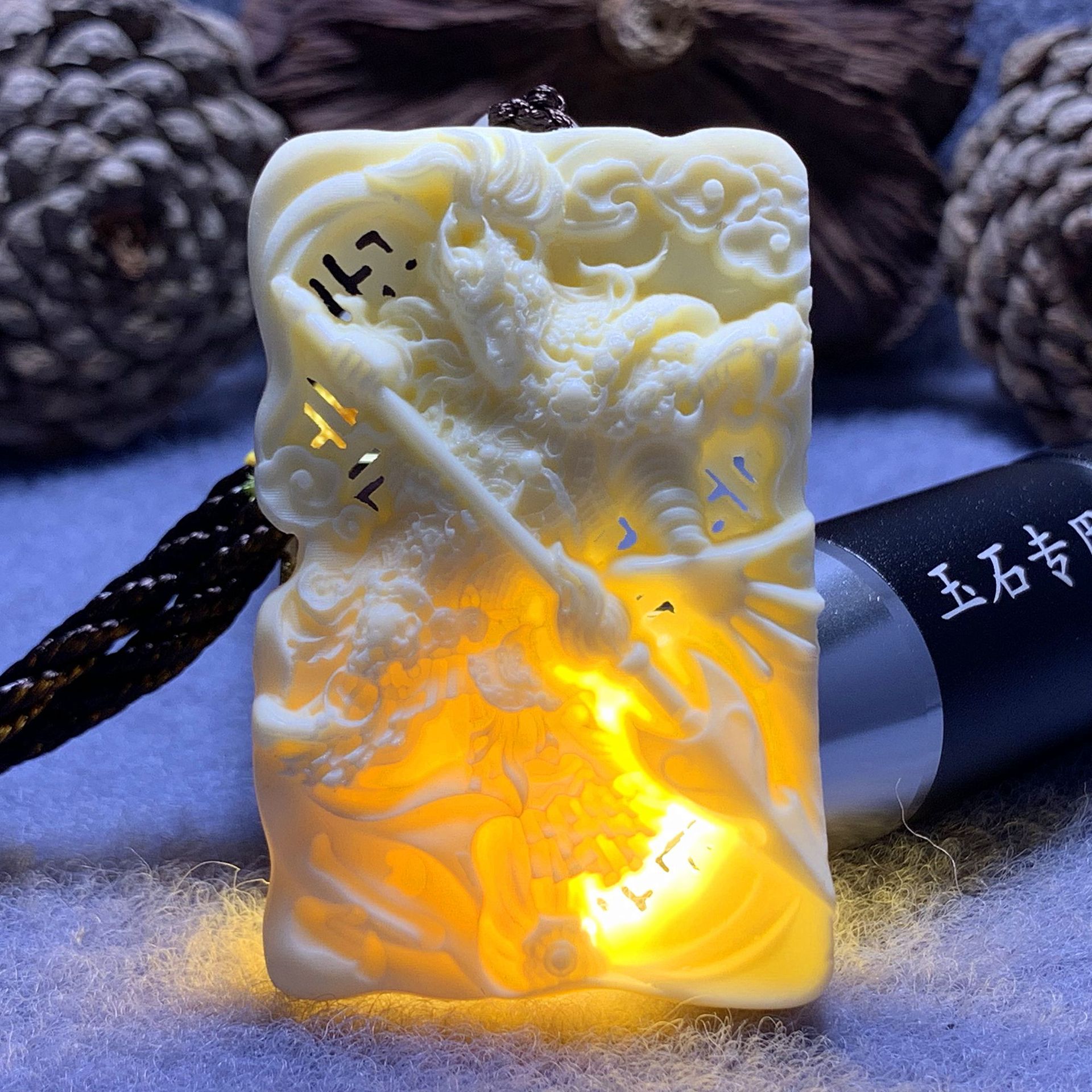 专供地摊货源 象牙果461吊牌 雕刻常胜将军挂件 创意赵云车挂吊坠