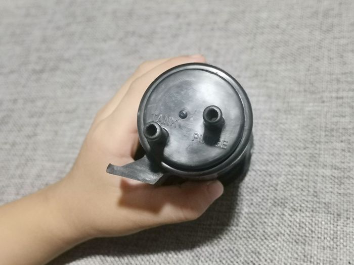 适用于摩托车碳罐禧发c8弯梁车改装车活性碳罐油箱空气净化器排放