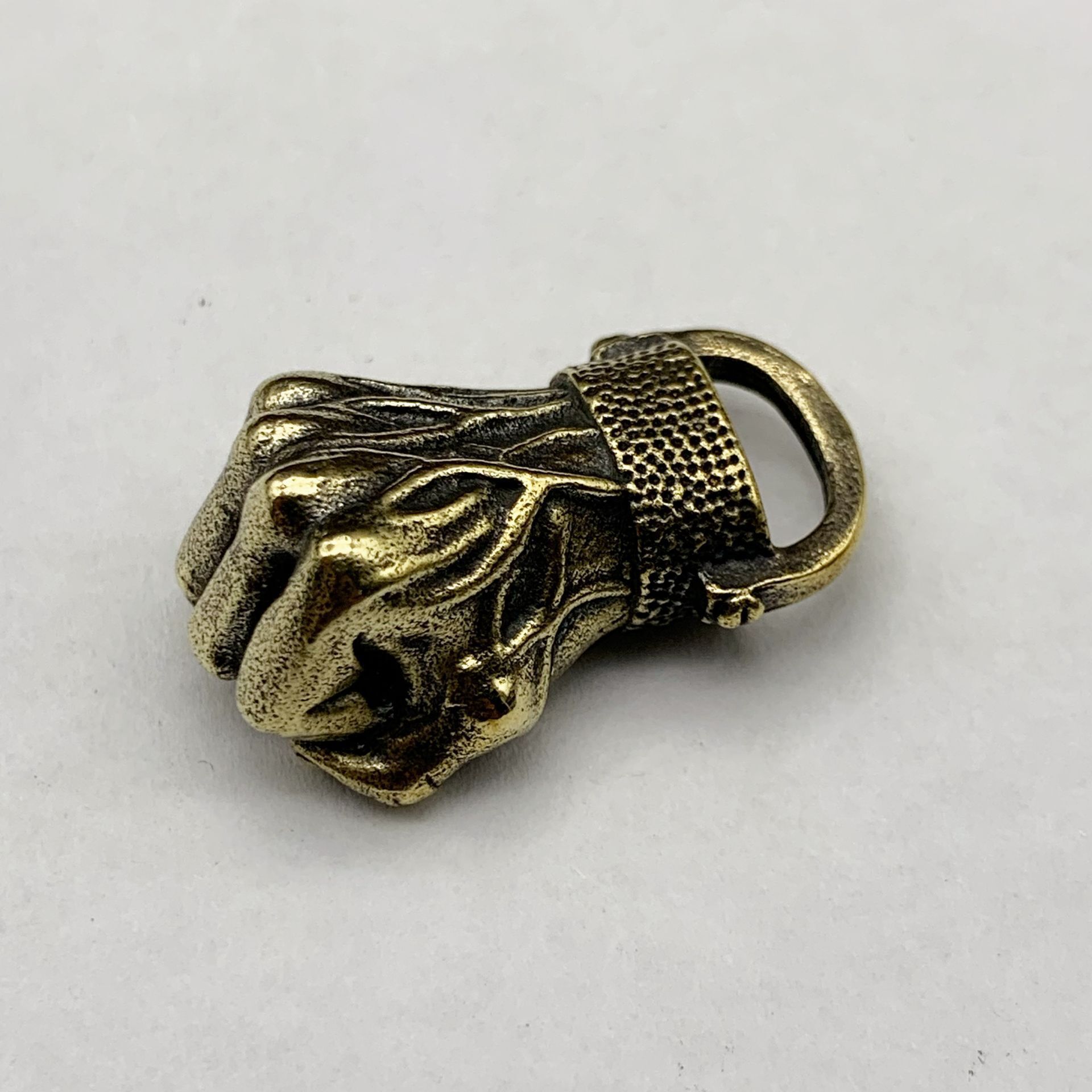 纯铜外贸热卖个性男士拳击拳头吊坠欧美饰品批发铜做旧钥匙扣配件