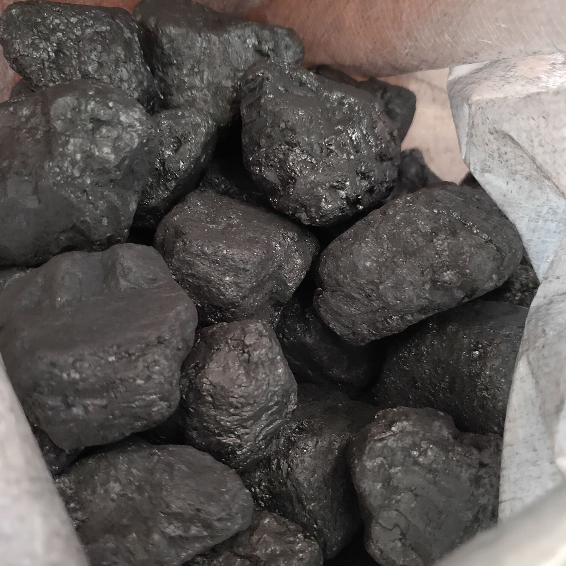 民用无烟煤38块 生活取暖用无烟煤 钢厂电厂用3-8cm无烟煤块