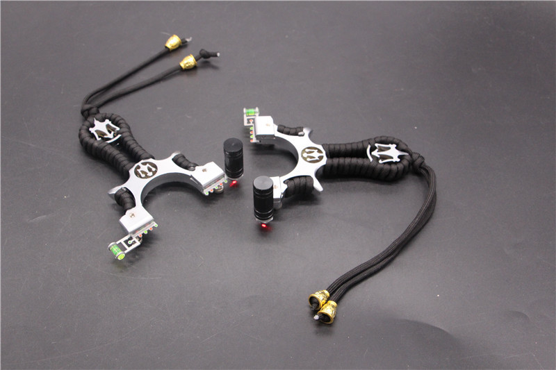 弹弓合金玛莎激光瞄准器奔驰合金钢弹弓 免绑快压扁皮弹弓扁皮筋