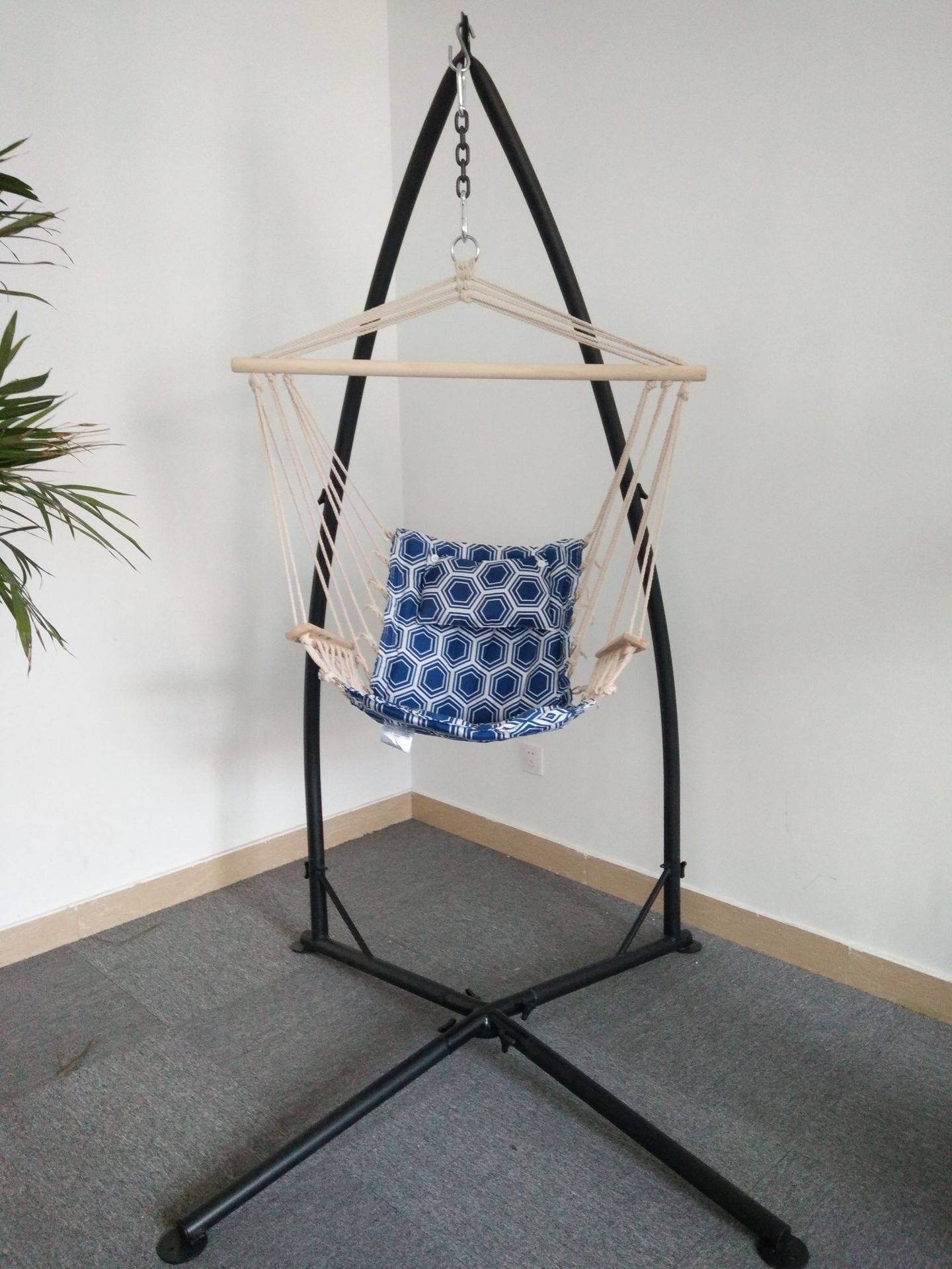 厂家直销轻便舒适吊椅支架 x型吊椅架 铁管吊椅架秋千架吊椅