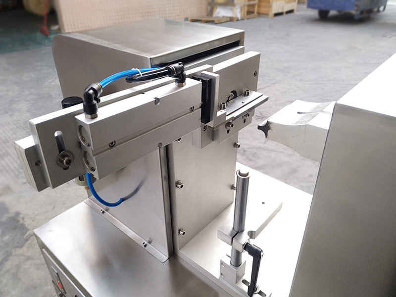 广州白云区125简易型化妆品药品软管膏体液体封尾机封口机