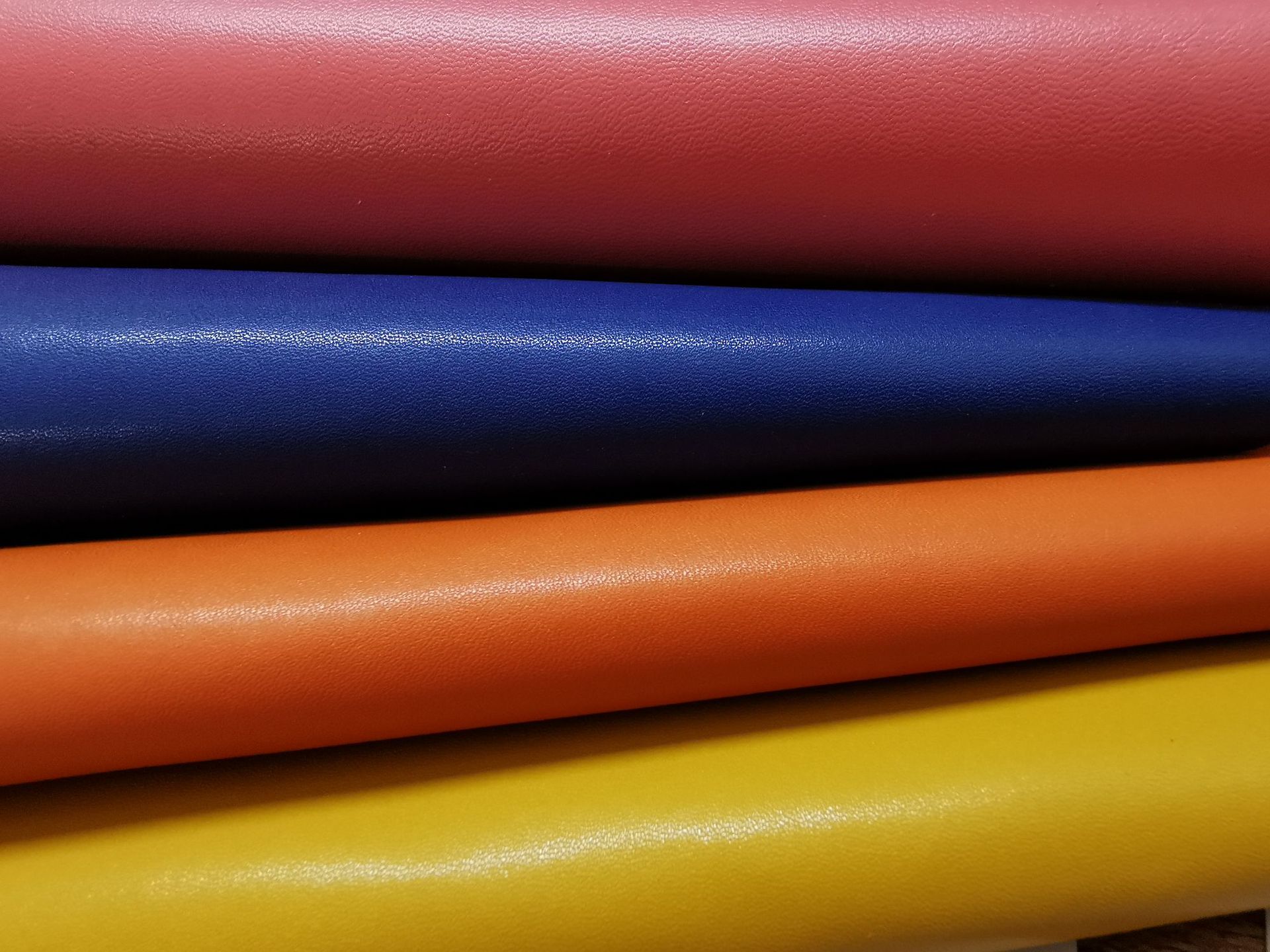 4mm贴面可回收超纤再生超纤皮含60%真皮成分可循环利用