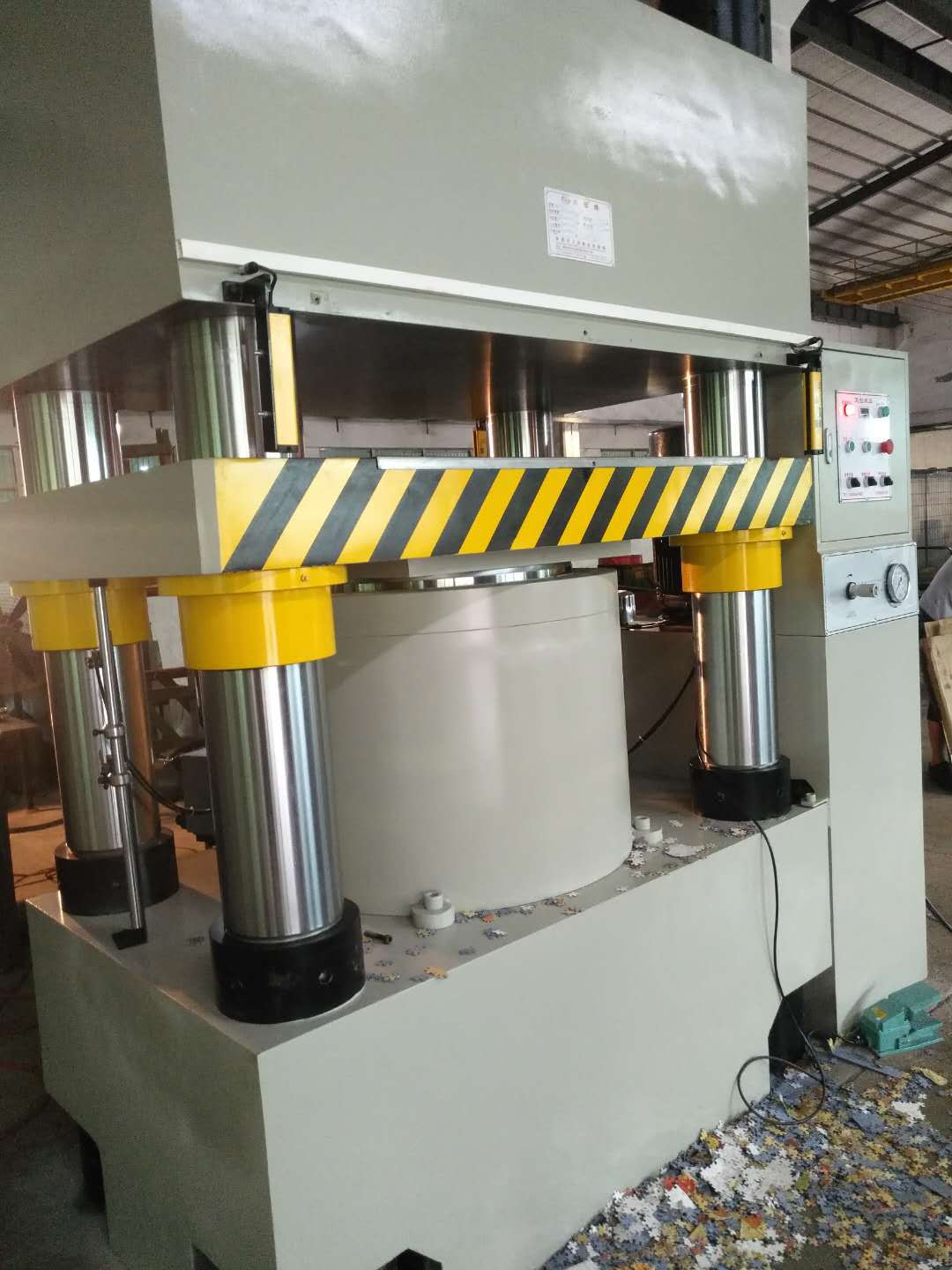 800吨四柱油压机拼图机液压机压力机五金模具冲压 低价全国发货