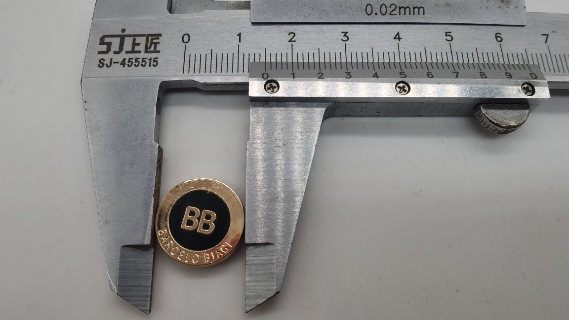 精品点漆直径1.5cm装饰扣纽扣定制各种服饰纽扣胸针内衣9字扣