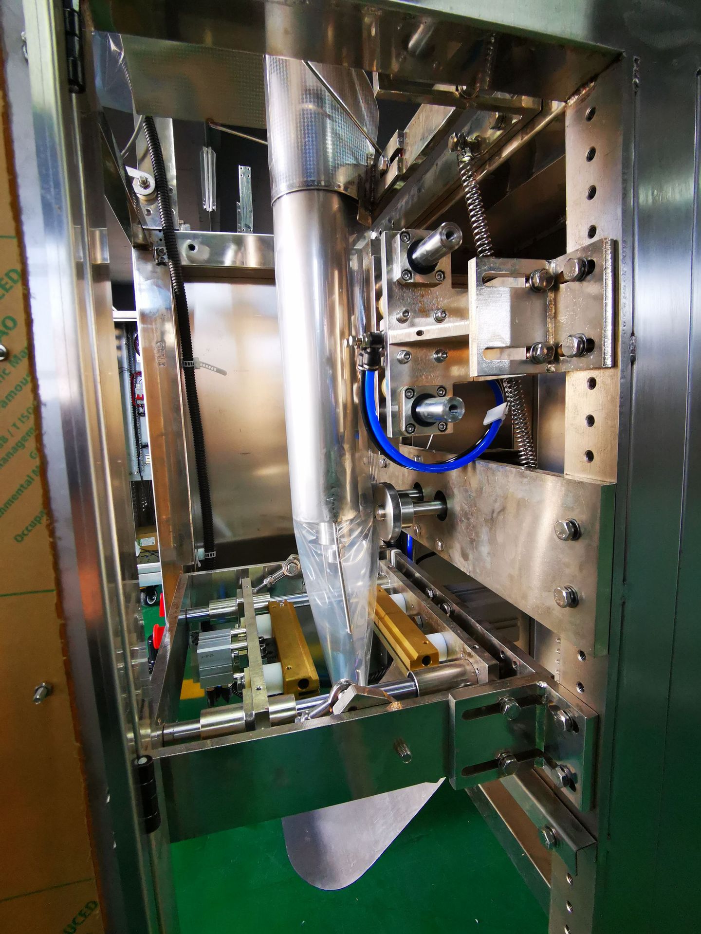 供应生物冰袋包装机 袋装保冷冰袋封口机 液体全自动计量灌装机