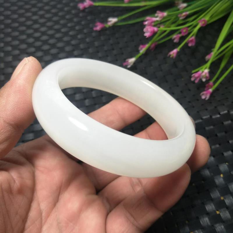 厂价供应阿富汗玉手镯 玉器女士冰种蚕丝玉手镯