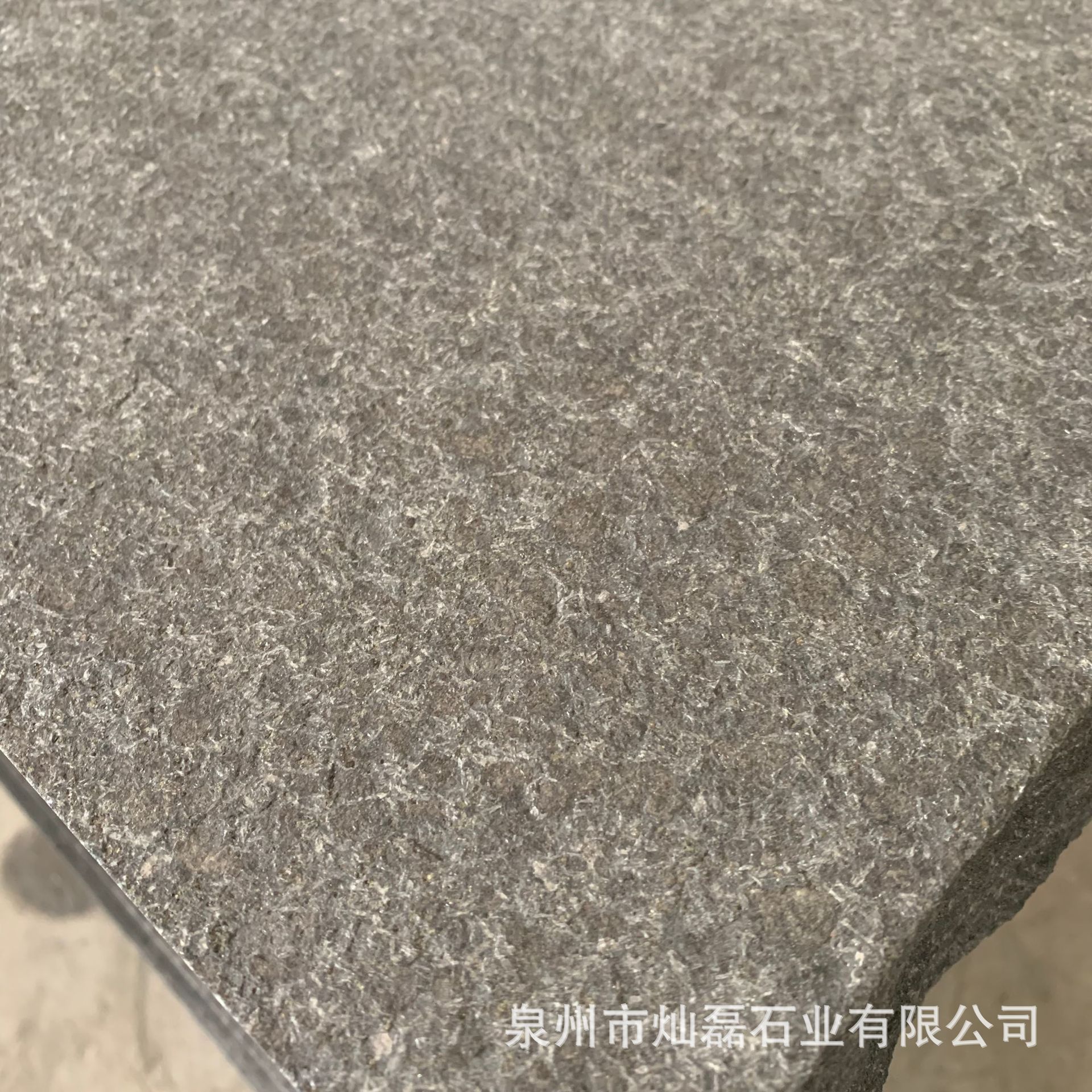 厂矿批发福鼎黑火烧面黑色花岗岩光面中国黑景观水景石材加工定制