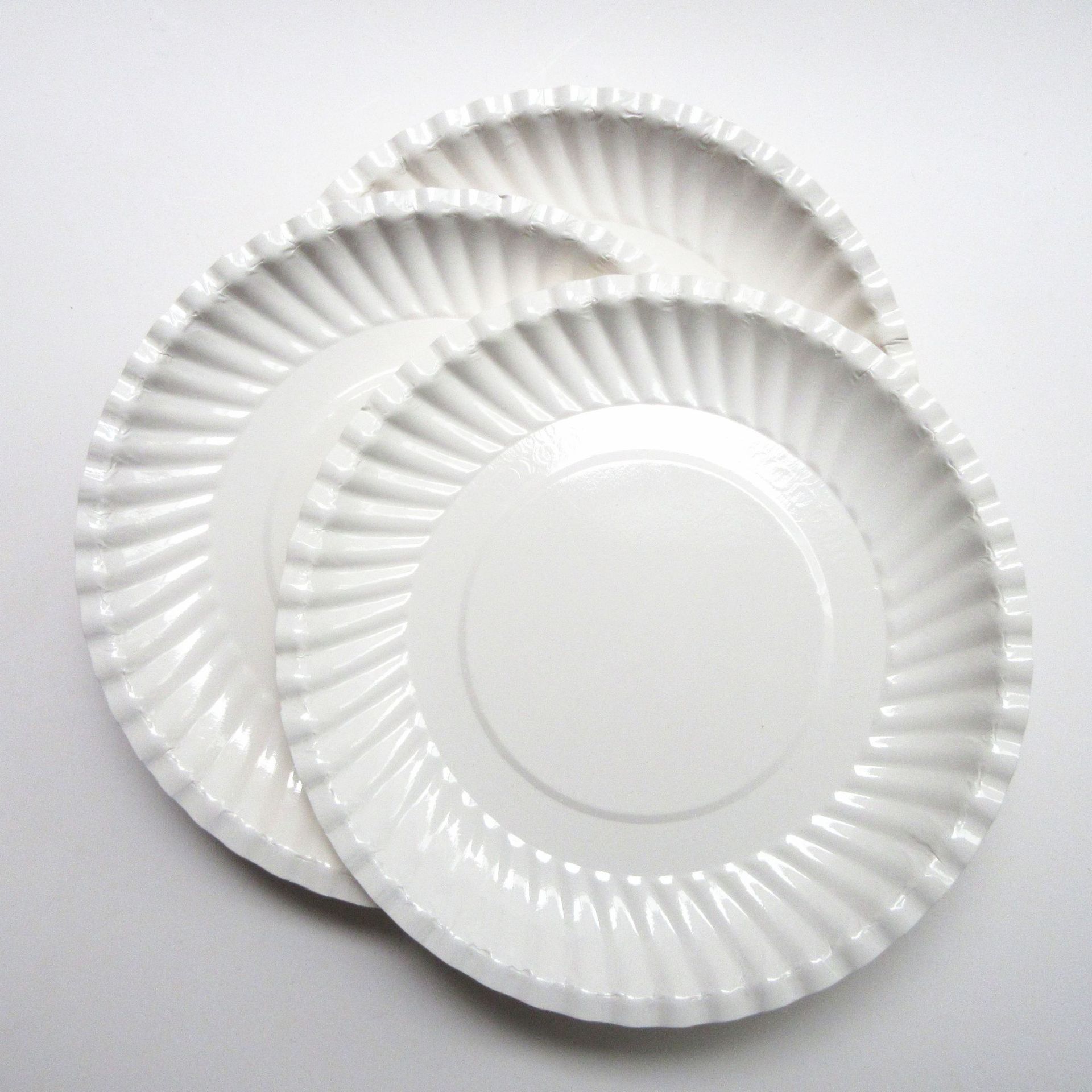 厂家供应一次性圆形花边纸盘 七寸九寸定制 碟子餐具可印logo