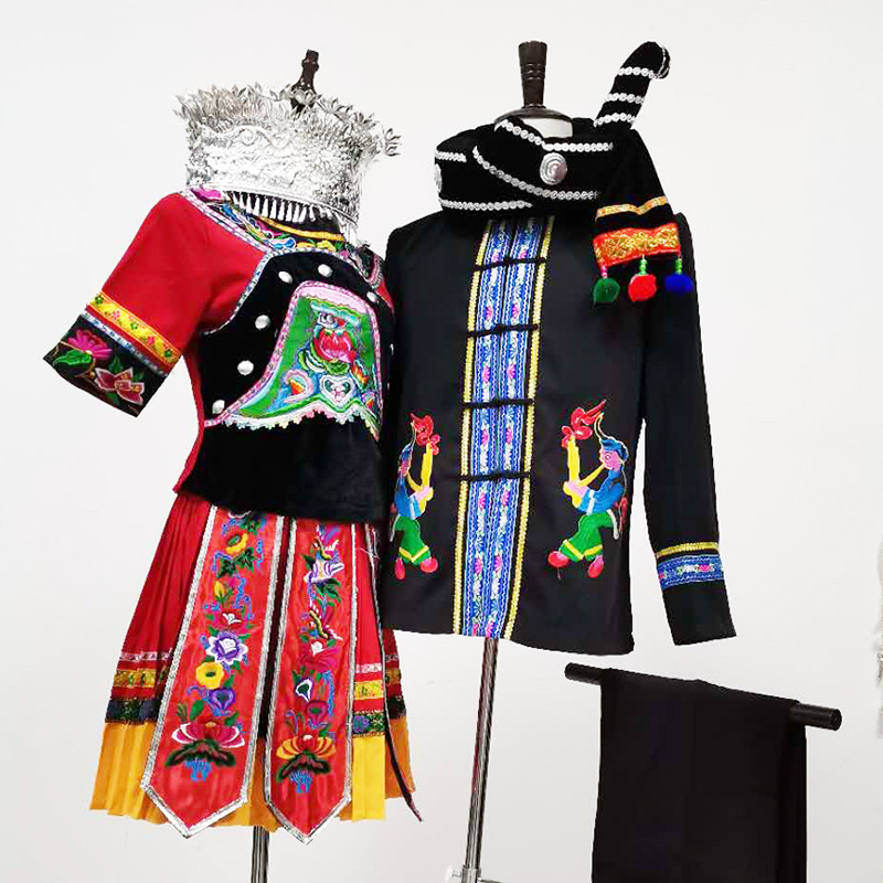 苗族服装常服 少数民族舞蹈演出服 男女苗族礼服节日表演服装批发