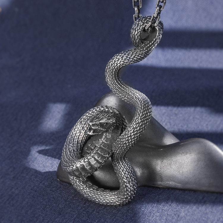 999足银霸气复古黑色蛇形项链男情侣十二生肖灵蛇吊坠女