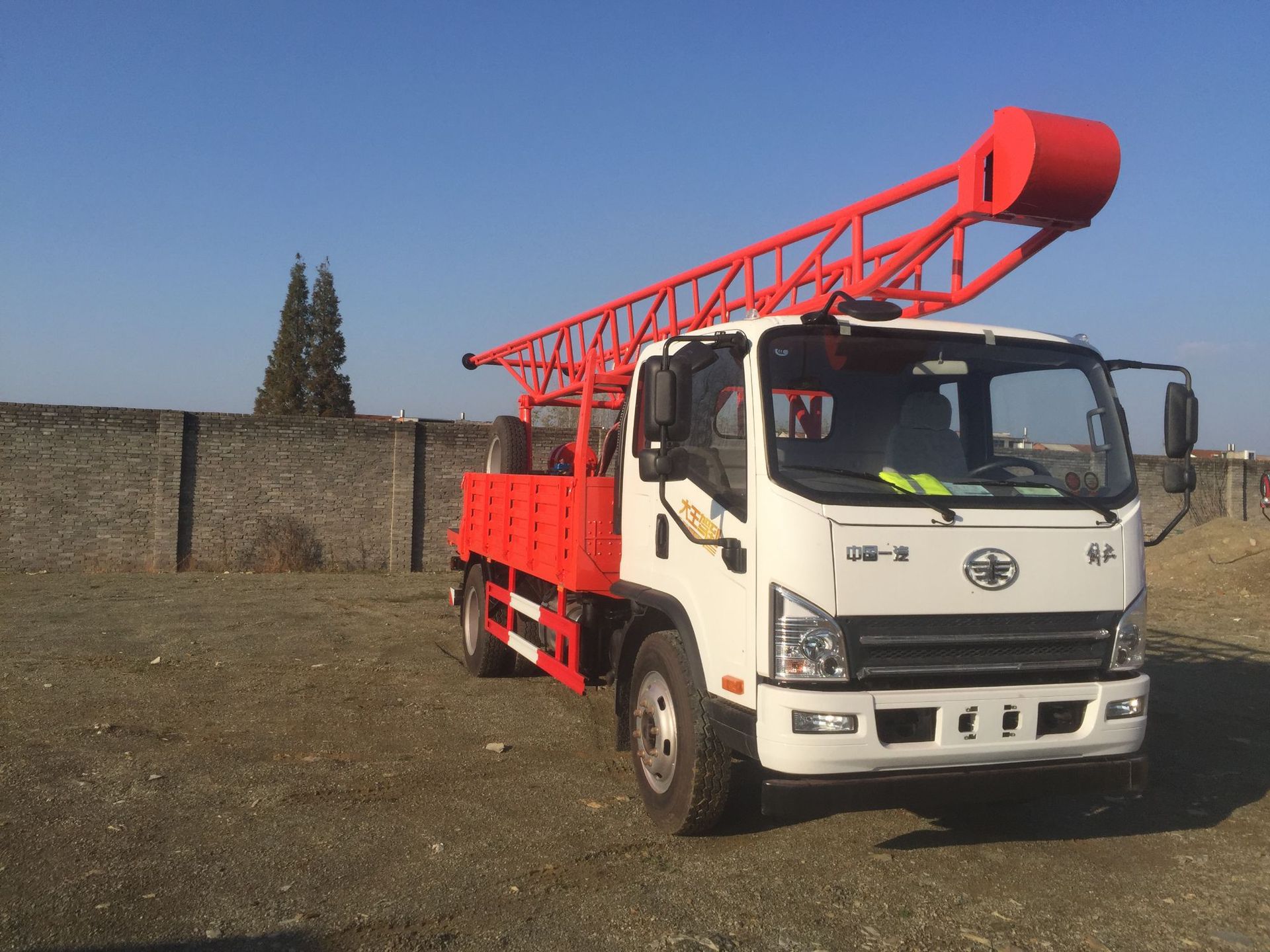 一汽解放汽车钻机生产厂家 dpp-100-3百米地质勘察钻机车厂家直销