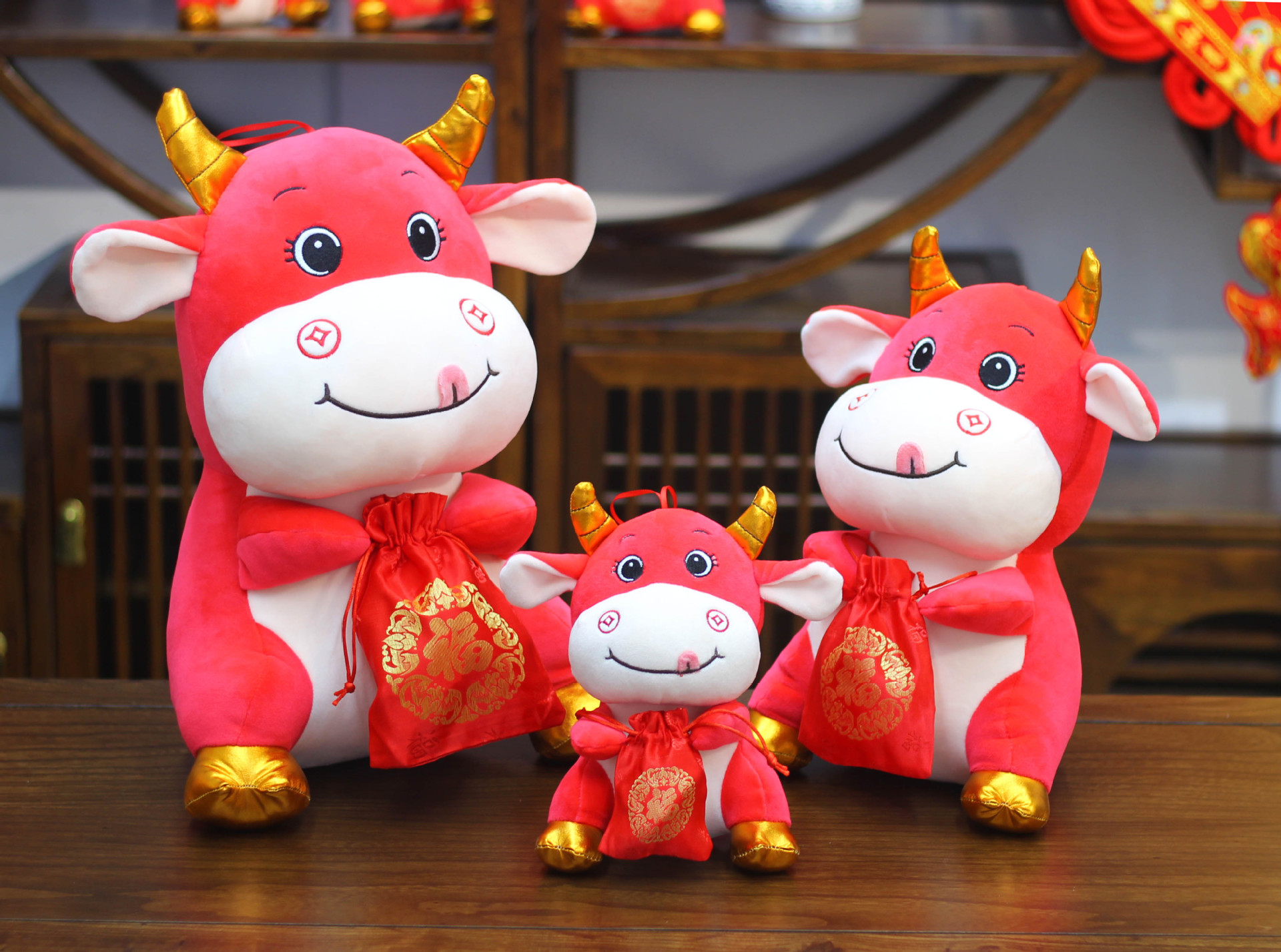 福袋牛毛绒玩具新年吉祥物2021牛年吉祥物公仔抱枕礼品批发定制