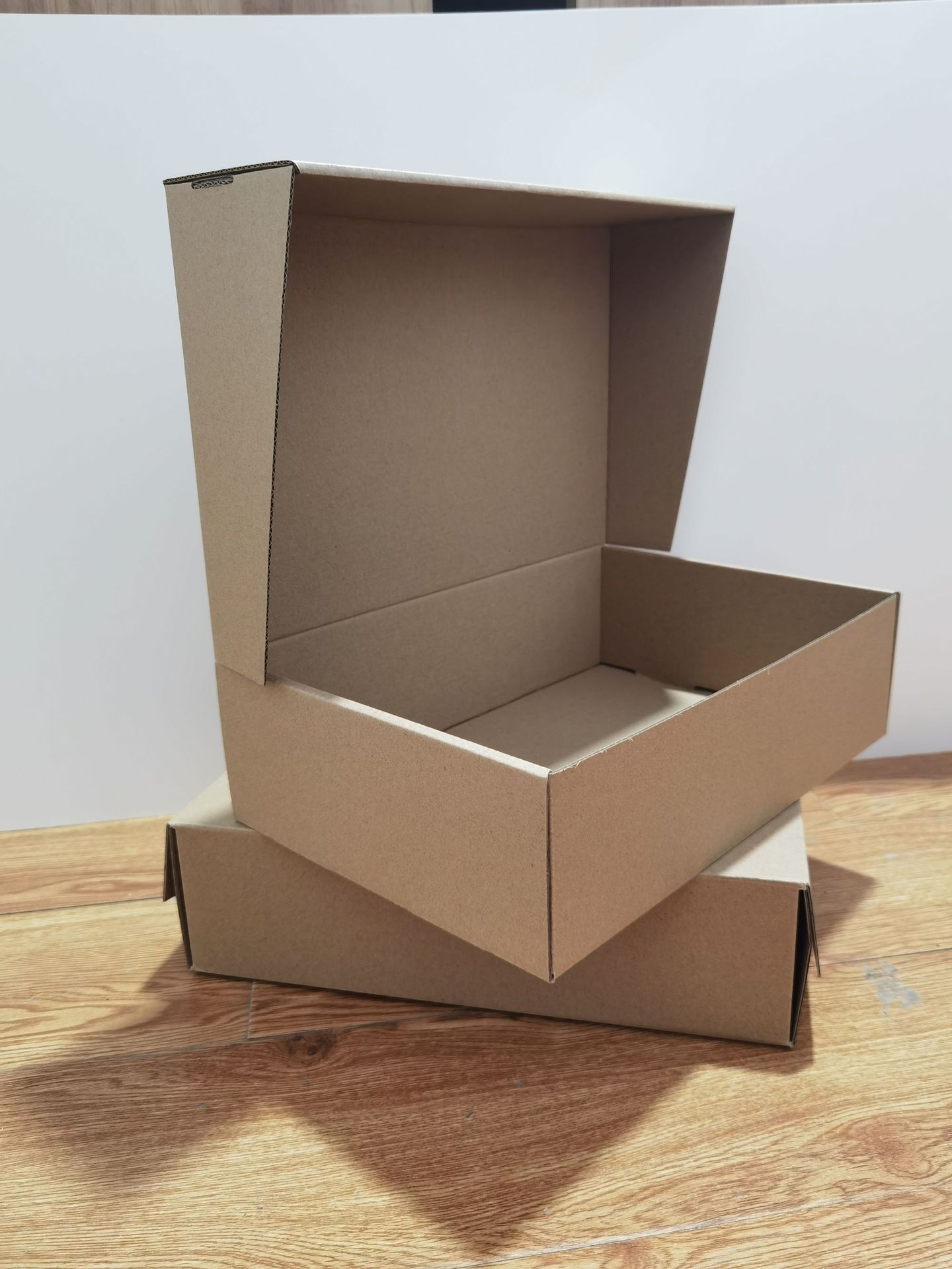 硬纸板瓦楞折叠翻盖成人儿童鞋盒