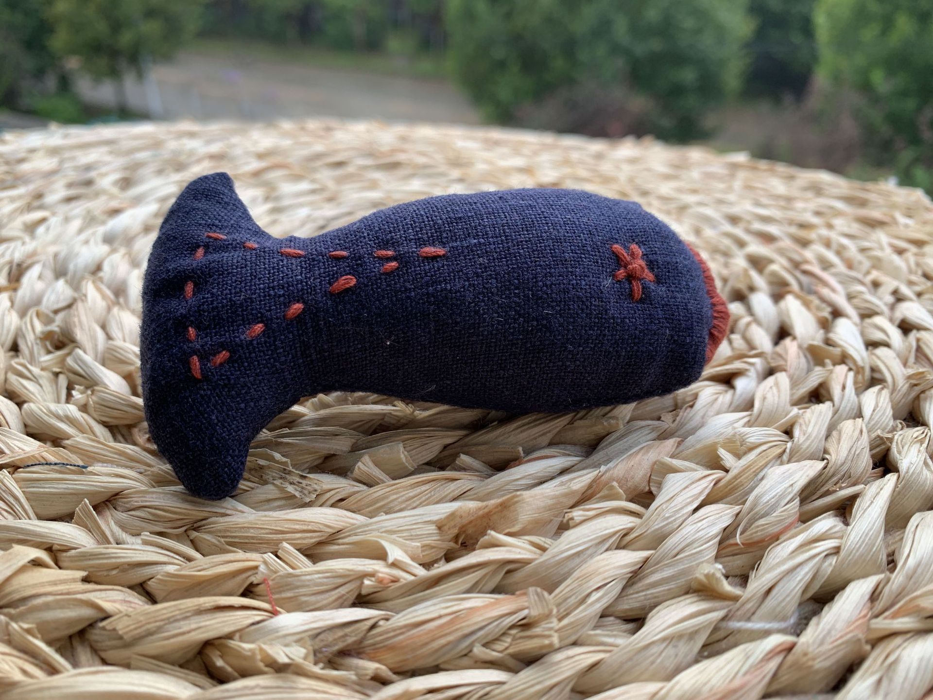 大小姐/原创亚麻纯手工缝制布鱼民族风个性布艺小鱼胸针挂件包饰