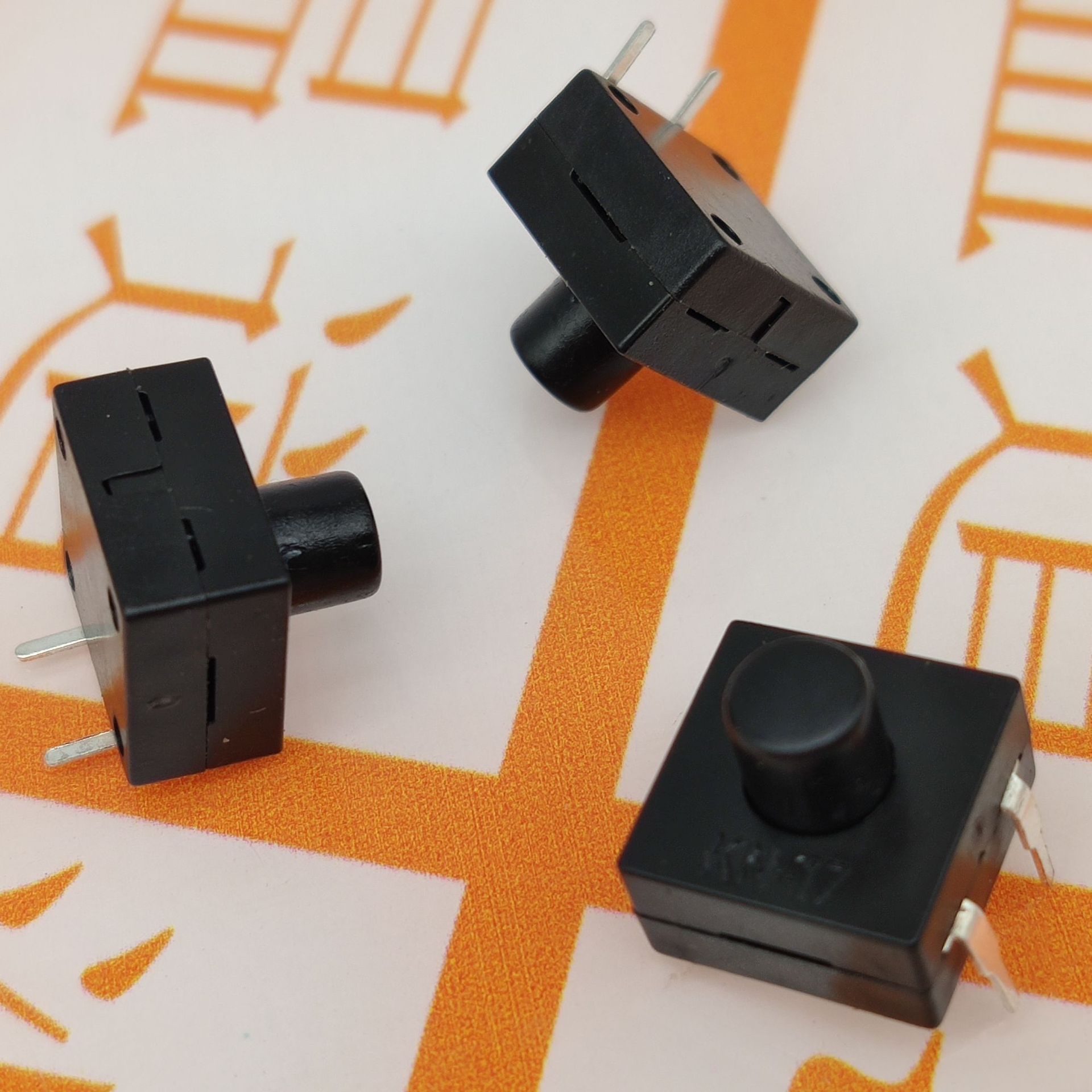 强光手电筒开关 单边二脚一开一关 12*12 开关2脚1开1关 带锁 5mm