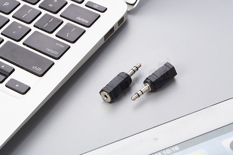 特价2.5mm公转3.5mm母转接头 2.5头转3.5孔耳机转接头 音频转接头