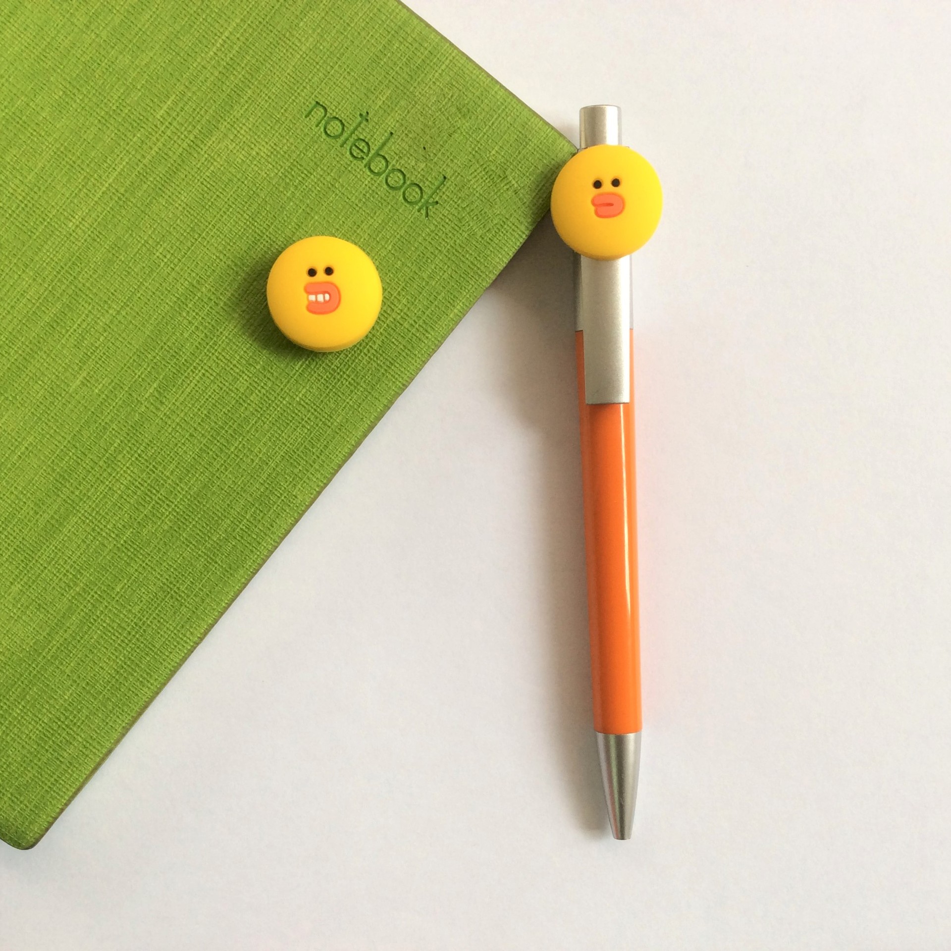 硅胶卡通笔帽 小黄鸭笔头 小熊笔帽 pvc软胶笔夹配饰批发零售