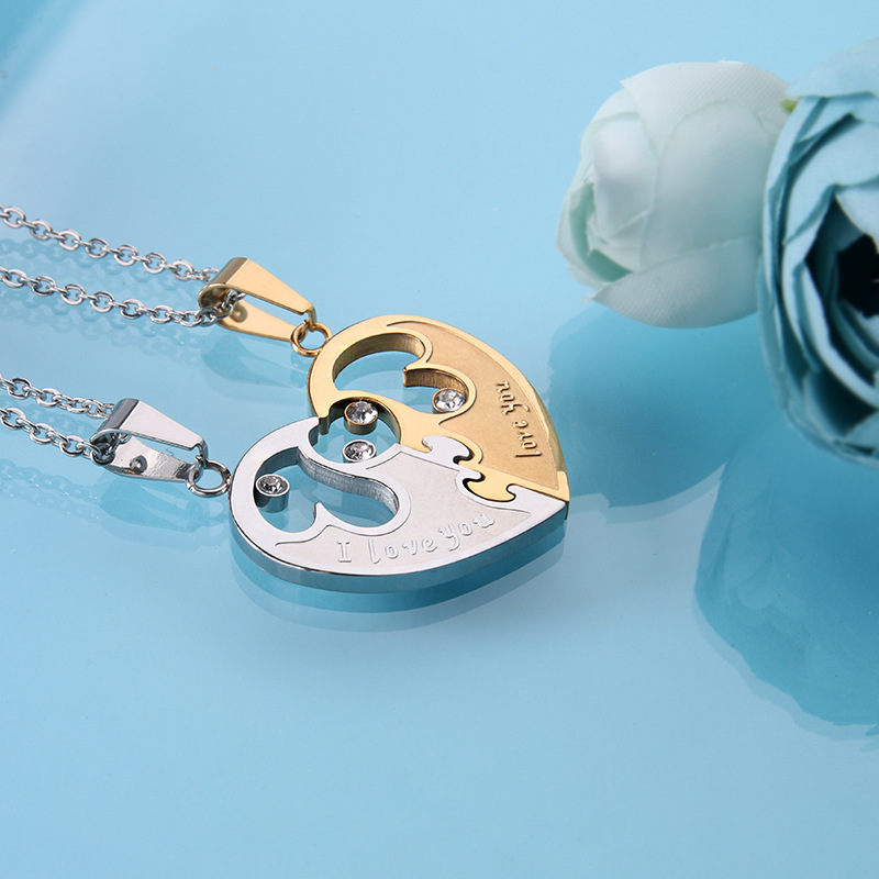 ins小众设计钛钢情侣项链合二为一吊坠我爱你异地恋感应呼唤配饰