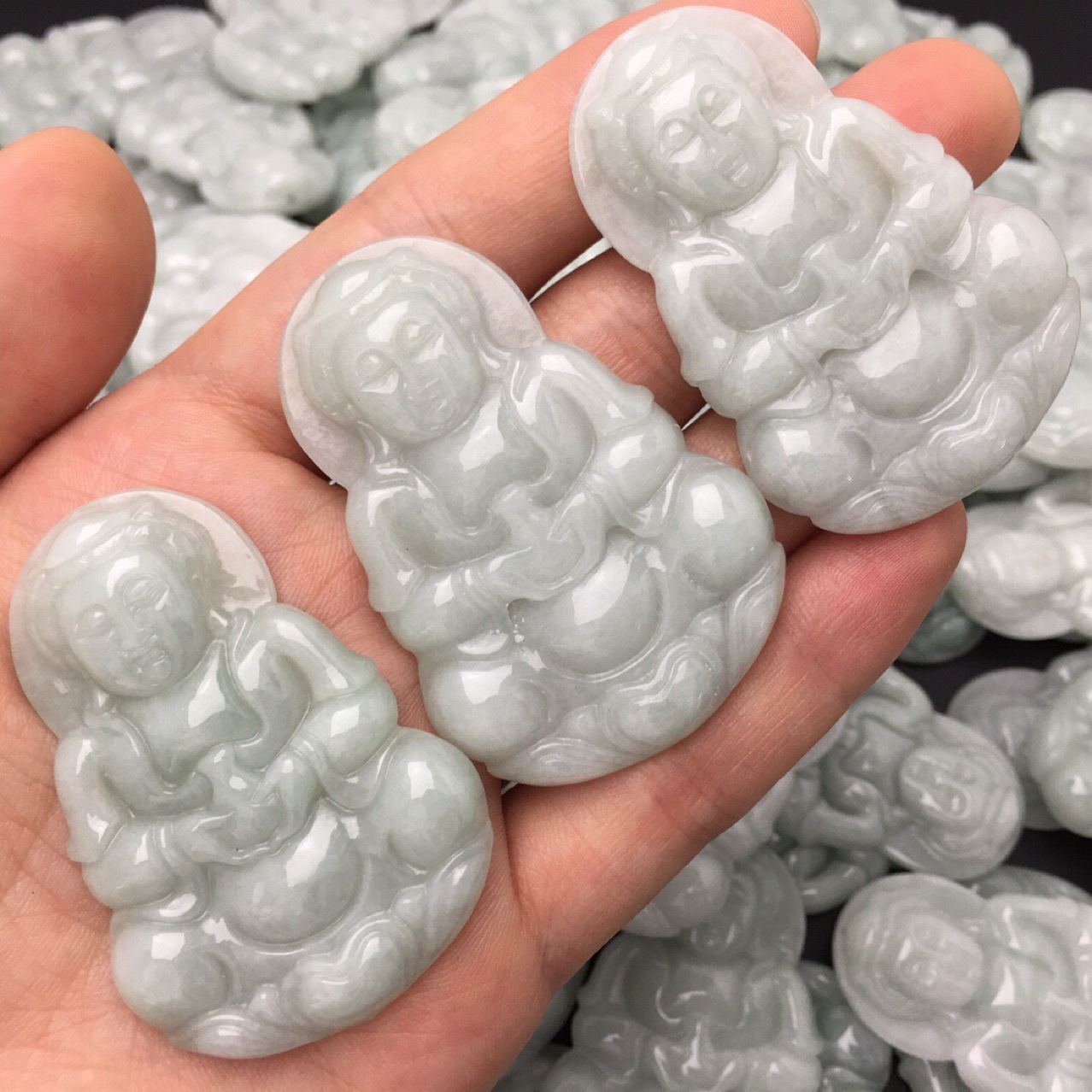 缅甸翡翠a货豆色大号观音玉石吊坠挂件玉器工艺品厂家批发